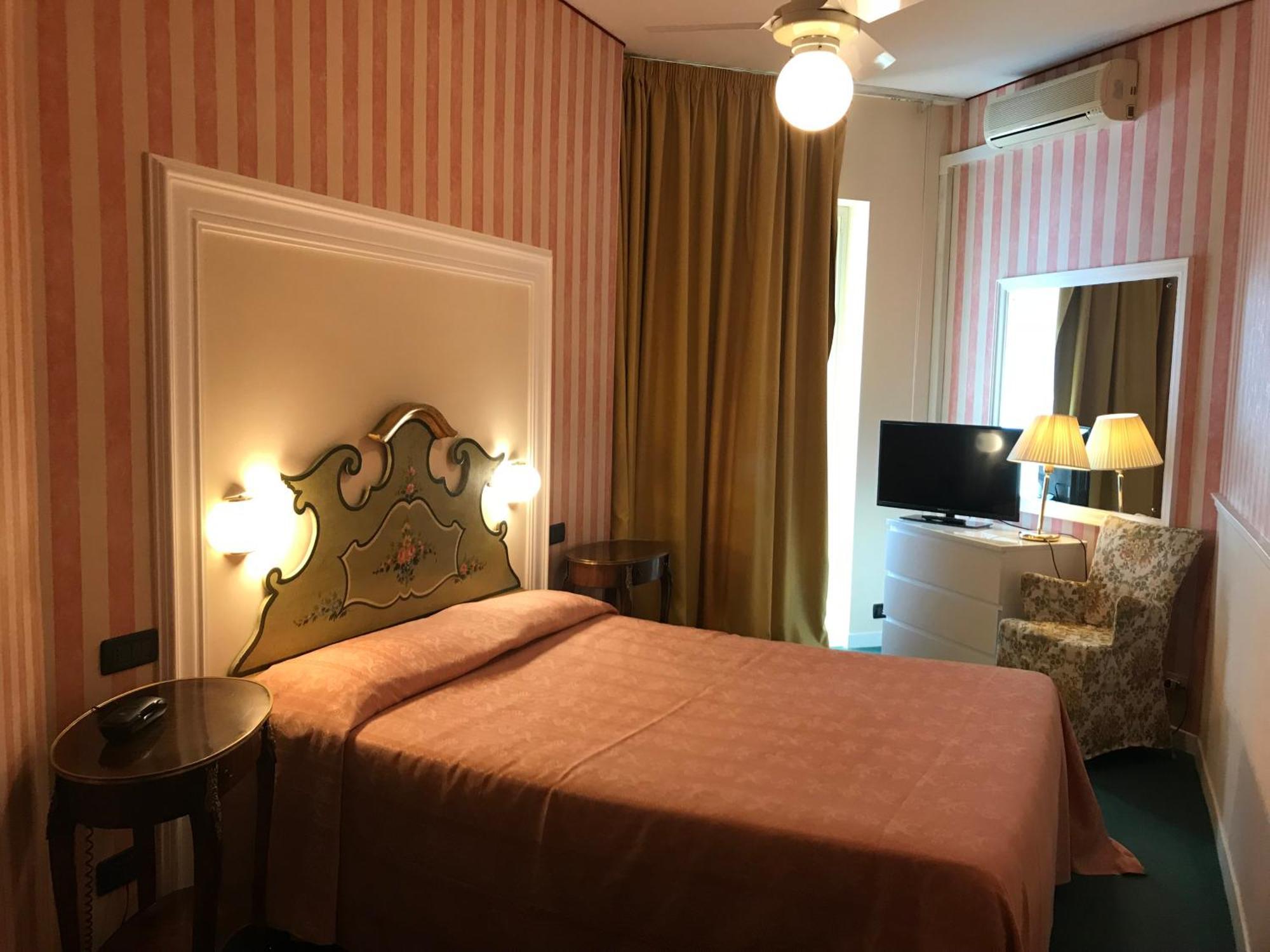 Classic Single Room
